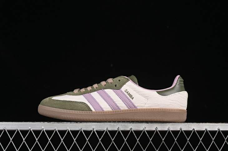 Picture of Adidas Gazelle _SKUfw19514183672408393fw